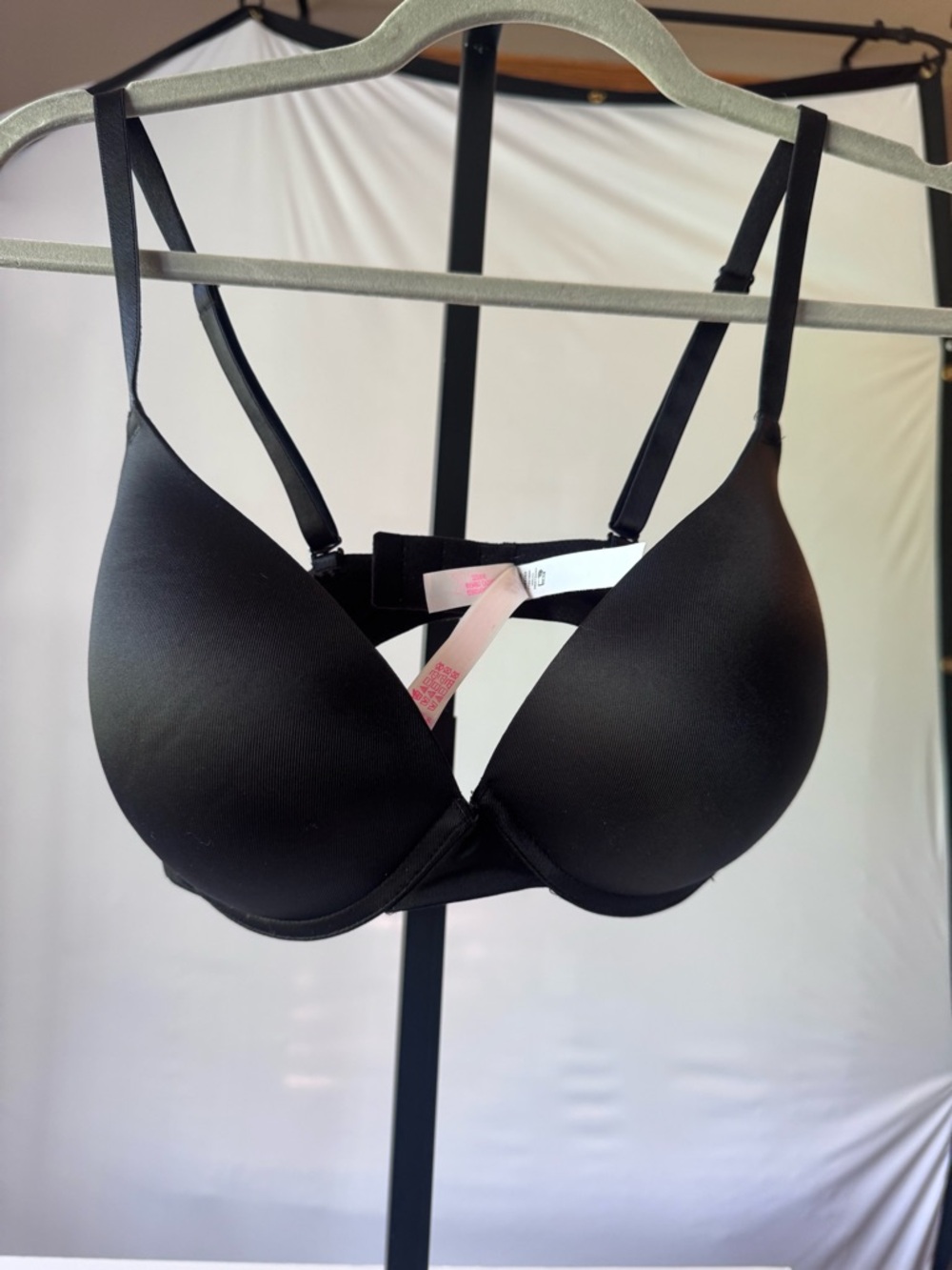 Victoria's Secret Pink Wear Everywhere Pushup Bra 34DD
